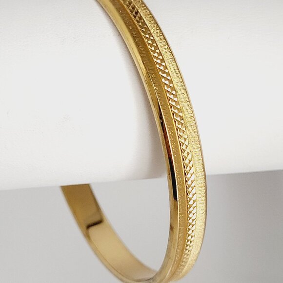 Gold Plated Bangle Bracelet Diamond Cut Design Unsigned 7.5" - Picture 7 of 14